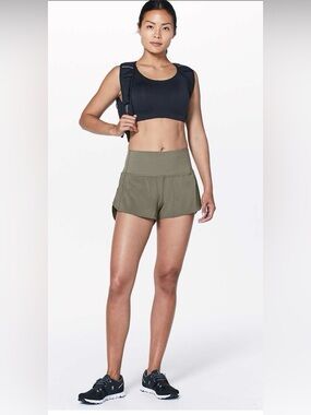 Lululemon Speed Up Shorts Hi-Rise 2.5” Sage Green Size 2, Excellent Condition!